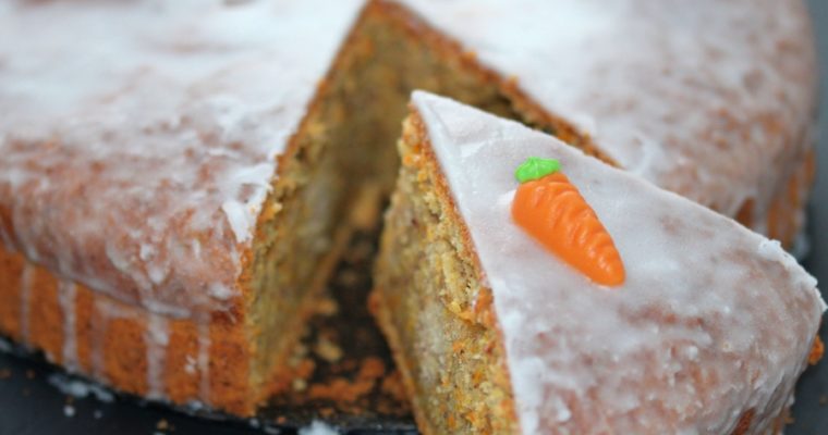 Möhre-Nuss-Kuchen, oder auch Rüblikuchen, Karottenkuchen oder carrot cake!