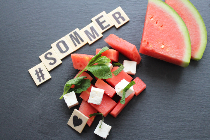 Wassermelonensalat mit Feta und Minze – der perfekte Sommersalat