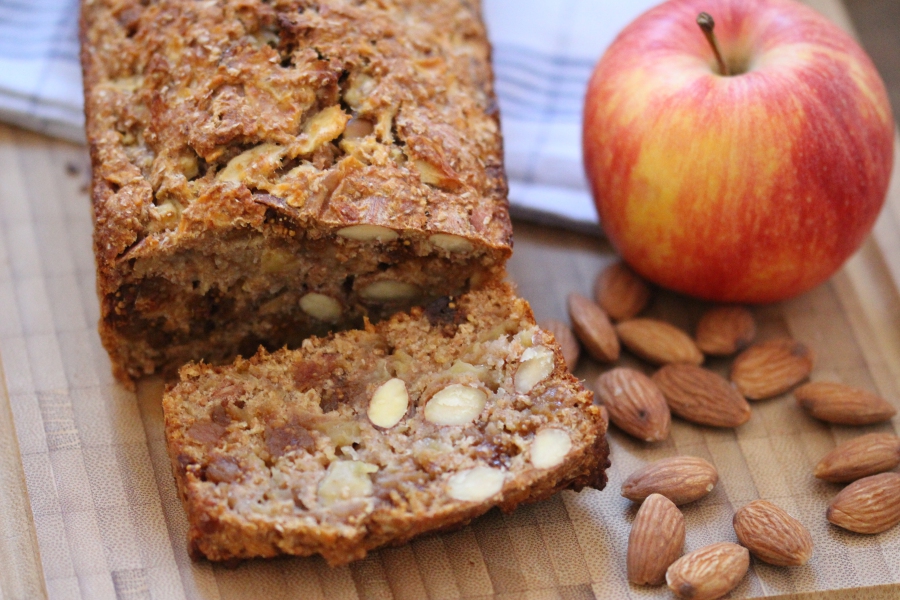 Apfelbrot mit Mandeln - basisch und super lecker - Feinkostrausch