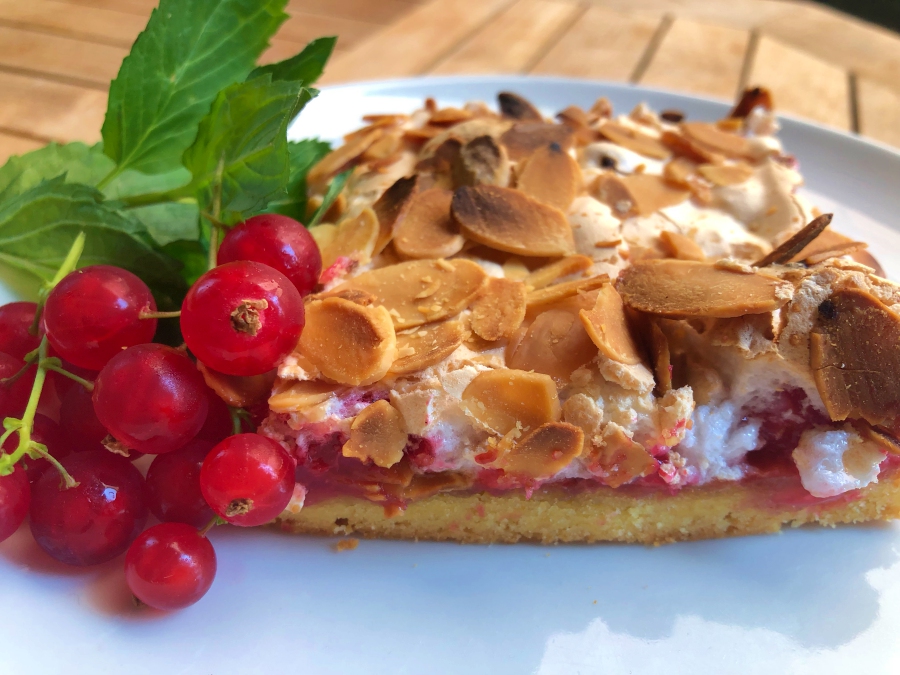 Johannisbeer-Baiser-Kuchen: mein Sommertraum Kuchen - Feinkostrausch