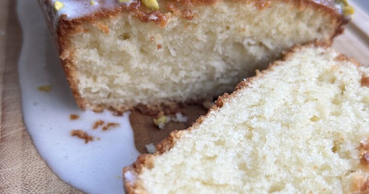 Saftiger Zitronen-Mascarpone-Kuchen: Ideal für jeden Anlass