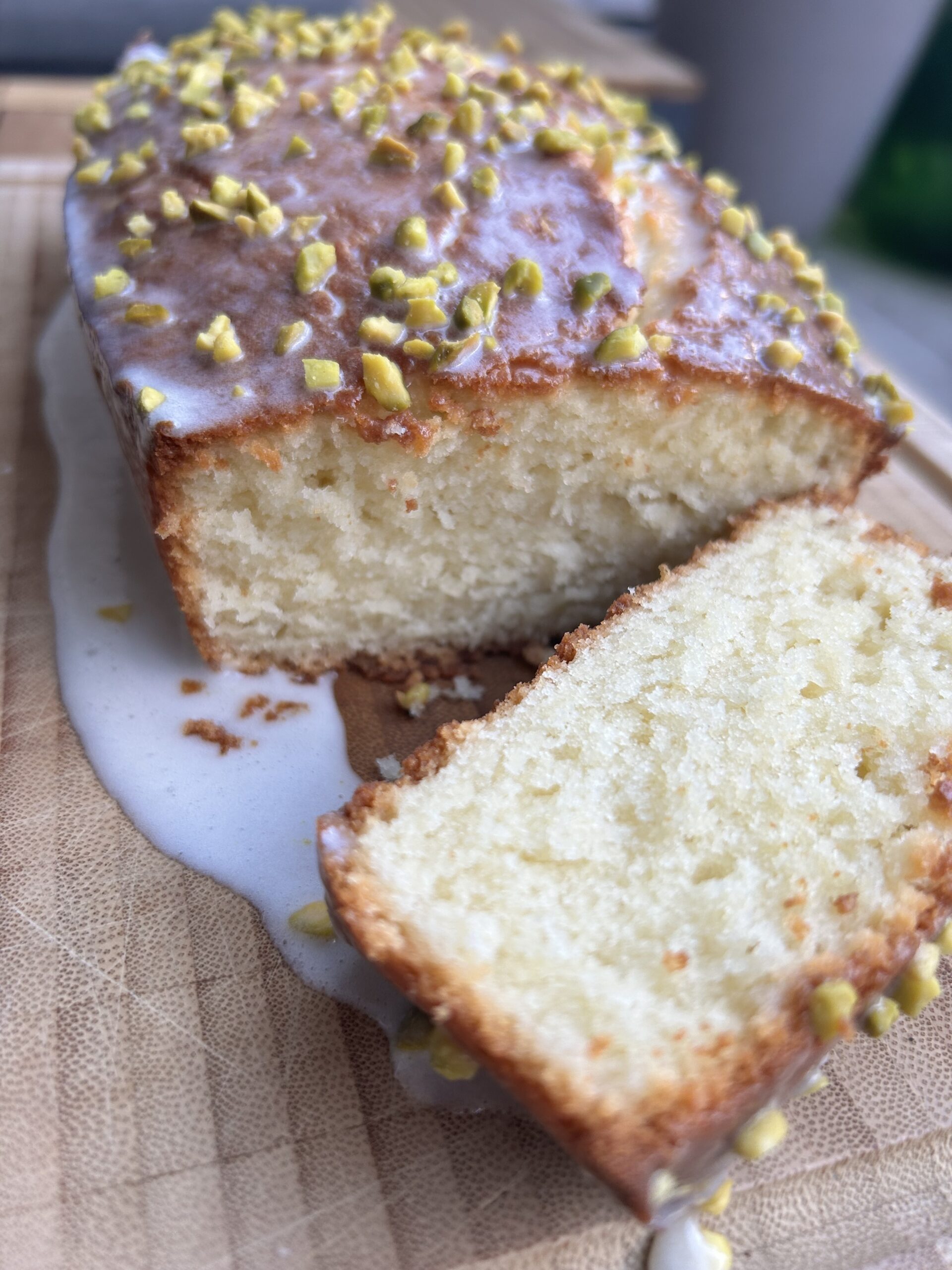 Saftiger Zitronen-Mascarpone-Kuchen: Ideal für jeden Anlass